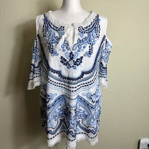INC International Concepts Women's Top White‎ with Blue Embroidery Lined Cold
